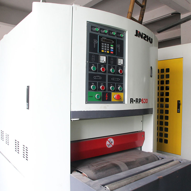 Máquina que enarena de la correa ajustable eléctrica para el metal con la correa de Burr Removal Edge Radiusing Wide del De-bateador de dos chorreadoras