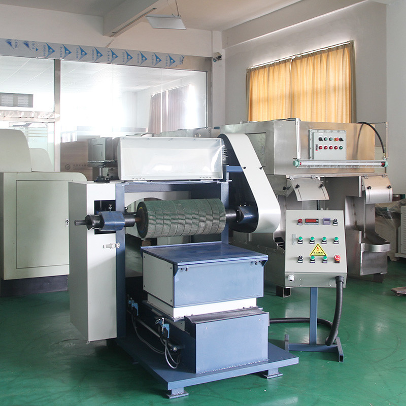 Máquina de pulido de metal plano personalizada de 600 * 600 mm de alta eficiencia de pulido automático de metal para plantas de fabricación
