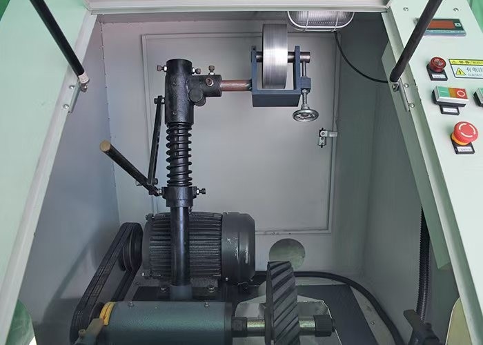 NO 4 Máquina de pulido de tuberías cortas de metal, tuberías redondas cortas y de eliminación de óxido exterior