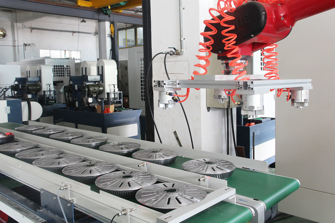 Máquina pulidora CNC de 5 ejes JINZHU CNC Superficie CNC de 5 ejes Herramientas de pulido de metales Torno CNC para metales